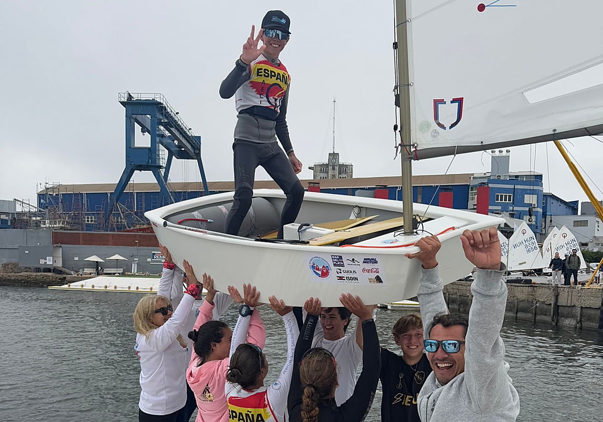 Mateo Carbonell, bronce en el Mundial de Optimist