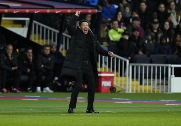 Simeone sonríe, el Atlético resiste y vence