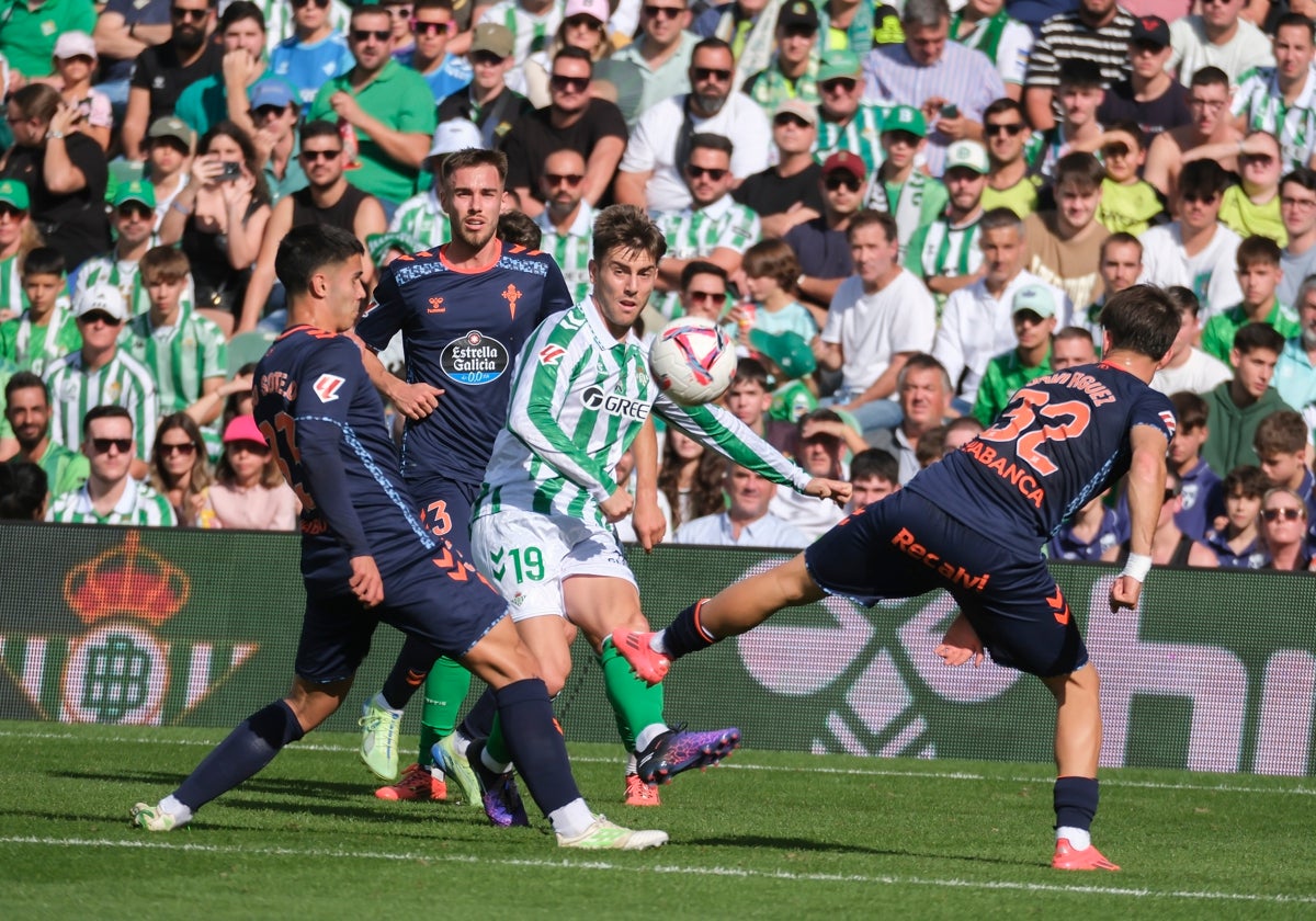 Iker Losada, durante el Betis - Celta