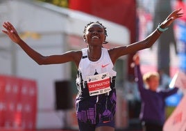 Ruth Chepngetich, plusmarquista mundial de maratón, estrella en la San Silvestre Vallecana