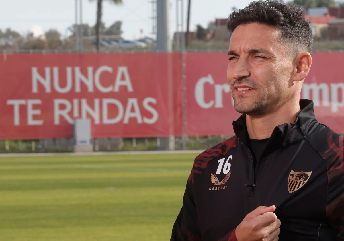 Jesús Navas, en la ciudad deportiva durante su entrevista con ABC de Sevilla