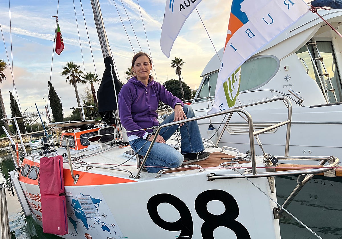 La navegante catalana, en Lagos antes de la salida.