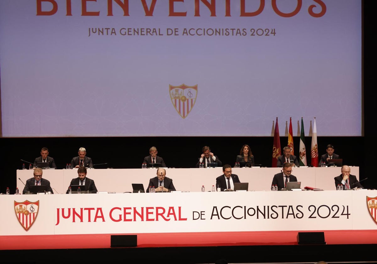 Junta de accionistas del Sevilla FC de 2024 celebrada el 10 de enero de 2025
