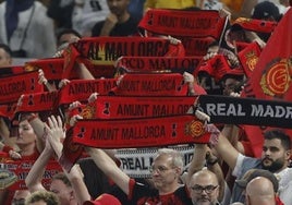 Aficionados del Mallorca denuncian el acoso de los hinchas árabes: «Hubo collejas, burlas... y las mujeres sufrieron tocamientos y fotos sin consentimiento»