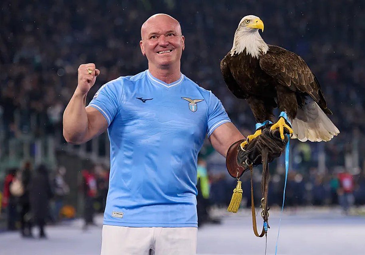 Juan Bernabé y el águila 'Olimpia'