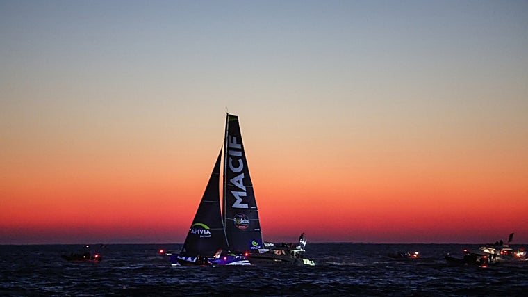 Charlie Dalin gana la Vendée Globe 2024 y rebaja el récord en 9 días