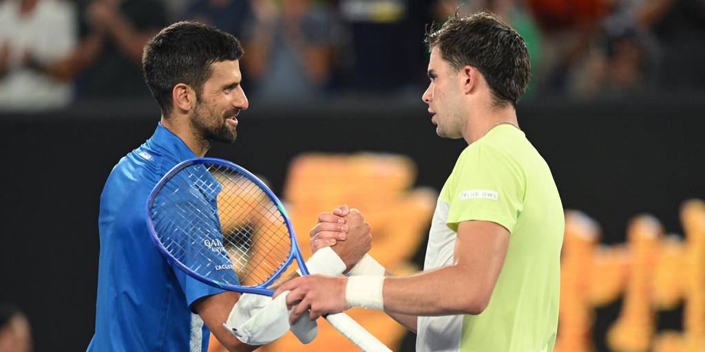 Djokovic derrota a Faria en la segunda ronda de Melbourne y logra el récord de más partidos de Grand Slam