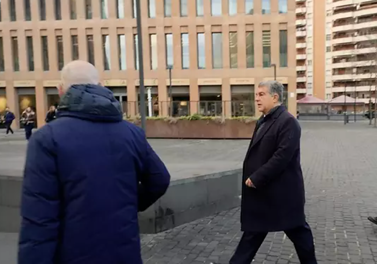 Laporta, a su llegada a la Ciudad de la Justicia de Barcelona, este lunes