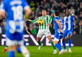 Vitor Roque trabaja en el gimnasio por molestias en su rodilla tras el golpe ante el Alavés