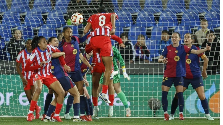 Chapuza y enfado en la Supercopa femenina: el VAR no funcionó durante los primeros 70 minutos