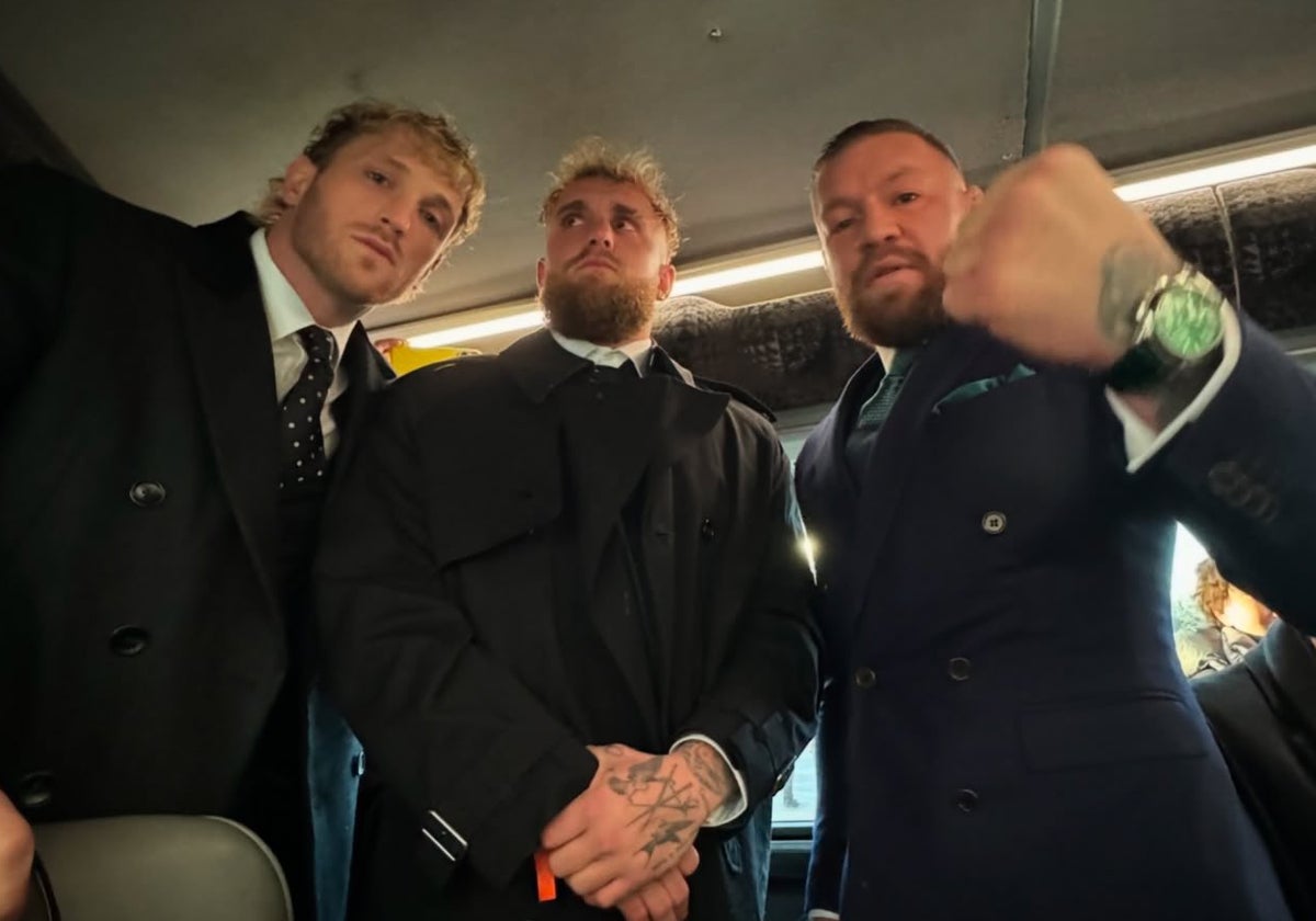 Logan y Jake Paul, junto a Conor McGregor