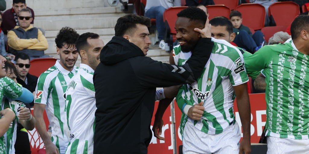 Bakambu ya sabe lo que es marcar con el Betis en LaLiga