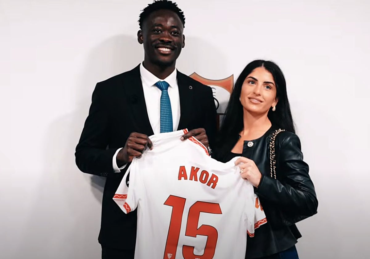 En vídeo: Así fueron las primeras horas de Akor Adams en Sevilla