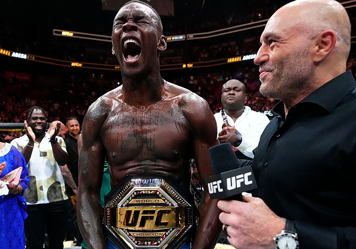 Israel Adesanya tras proclamarse campeón mundial