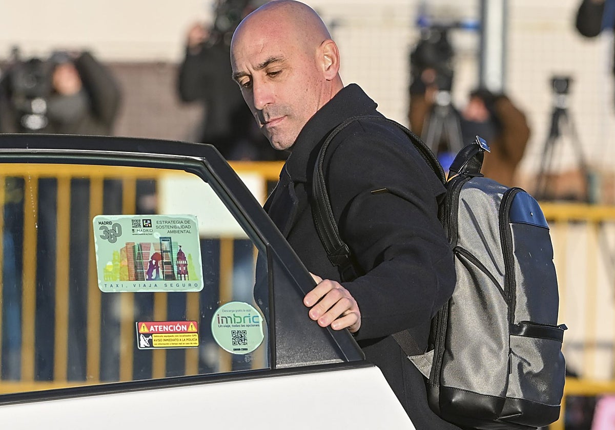 Luis Rubiales, a su llegada este lunes a la Audiencia Nacional de San Fernando de Henares