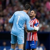 Koke y Courtois, en el derbi de la primera vuelta jugado en el Metropolitano