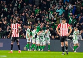 El Betis denuncia ante la Policía los insultos recibidos por jugadores del Athletic y una periodista