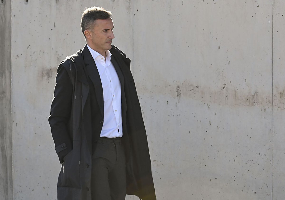 El exresponsable de Comunicación de la RFEF, Pablo García Cuervo, a su llegada a la Audiencia Nacional