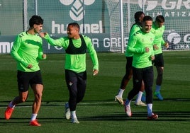 El Betis se ejercita sin Lo Celso pensando en el Celta