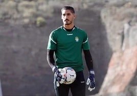 Álvaro Valles negocia la rescisión de su contrato con Las Palmas pero no podrá unirse al Betis hasta junio