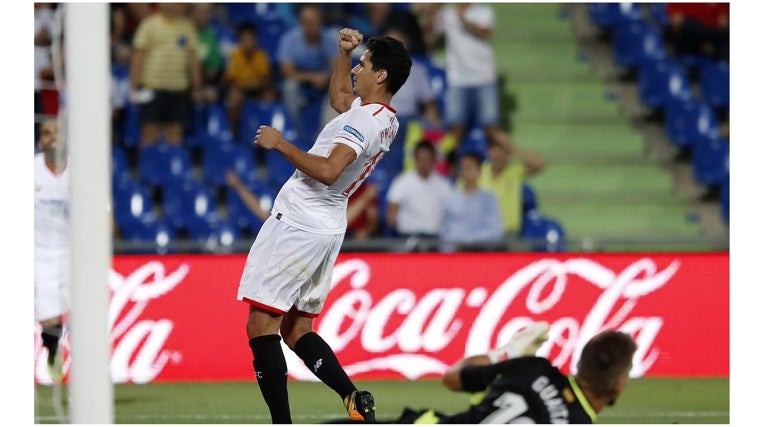 Ganso celebra uno de sus goles con el Sevilla; ante el Getafe, en la temporada 2017/18