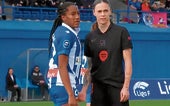 Las capitanas del Espanyol salen en defensa de Daniela Caracas tras el tocamiento de Mapi León: «Que no vuelva a suceder»