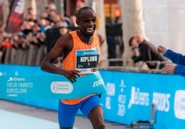 Brutalidad de Jacob Kiplimo en la media maratón de Barcelona