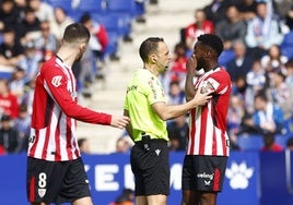 El fútbol español se enfanga: insultos racistas a Maroan, gritos de «Vinicius muérete» y una agresión en Villarreal