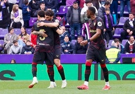 Isaac Romero, delantero del Sevilla, nominado al mejor gol en la Liga de febrero