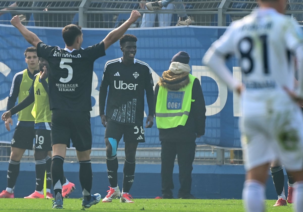 Assane Diao celebra su gol ante el Nápoles