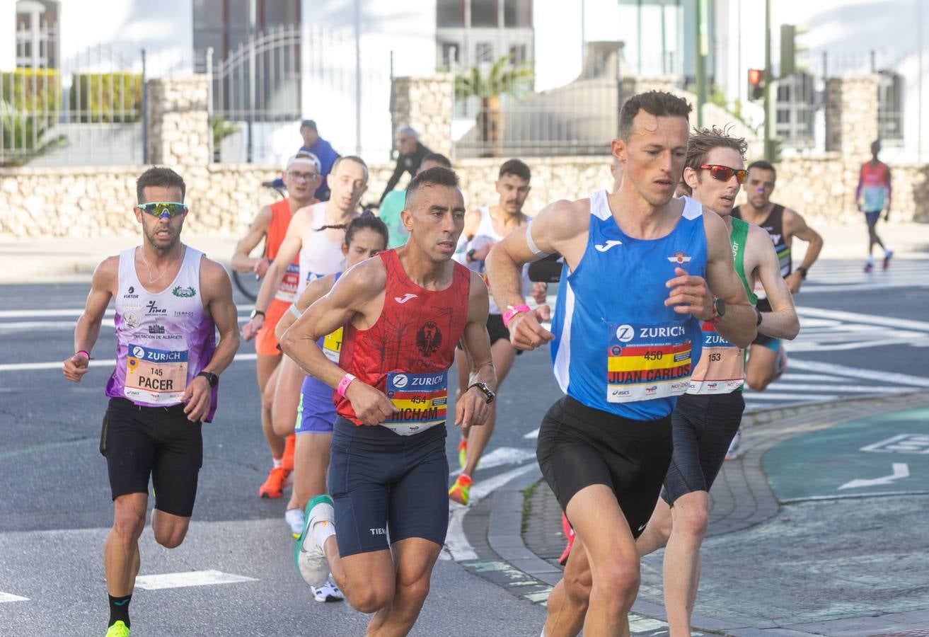 La maratón recorrió alguno de los principales barrios de la capital hispalense