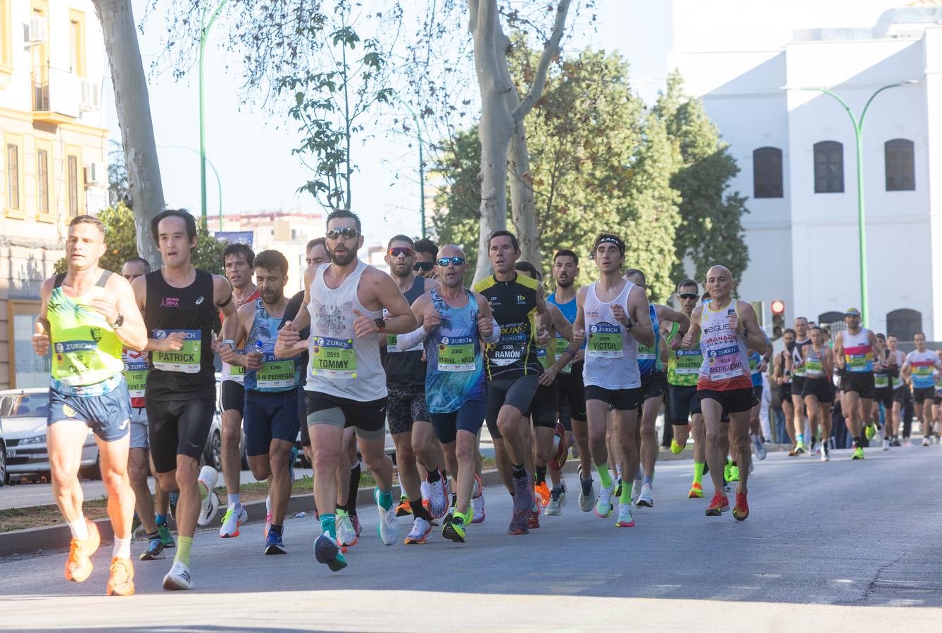 La maratón recorrió alguno de los principales barrios de la capital hispalense