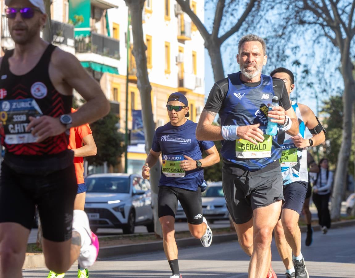 La maratón recorrió alguno de los principales barrios de la capital hispalense