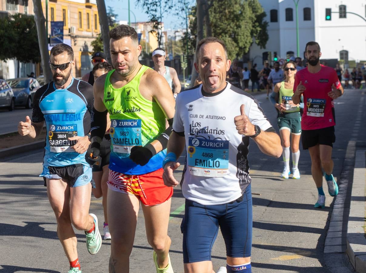 La maratón recorrió alguno de los principales barrios de la capital hispalense