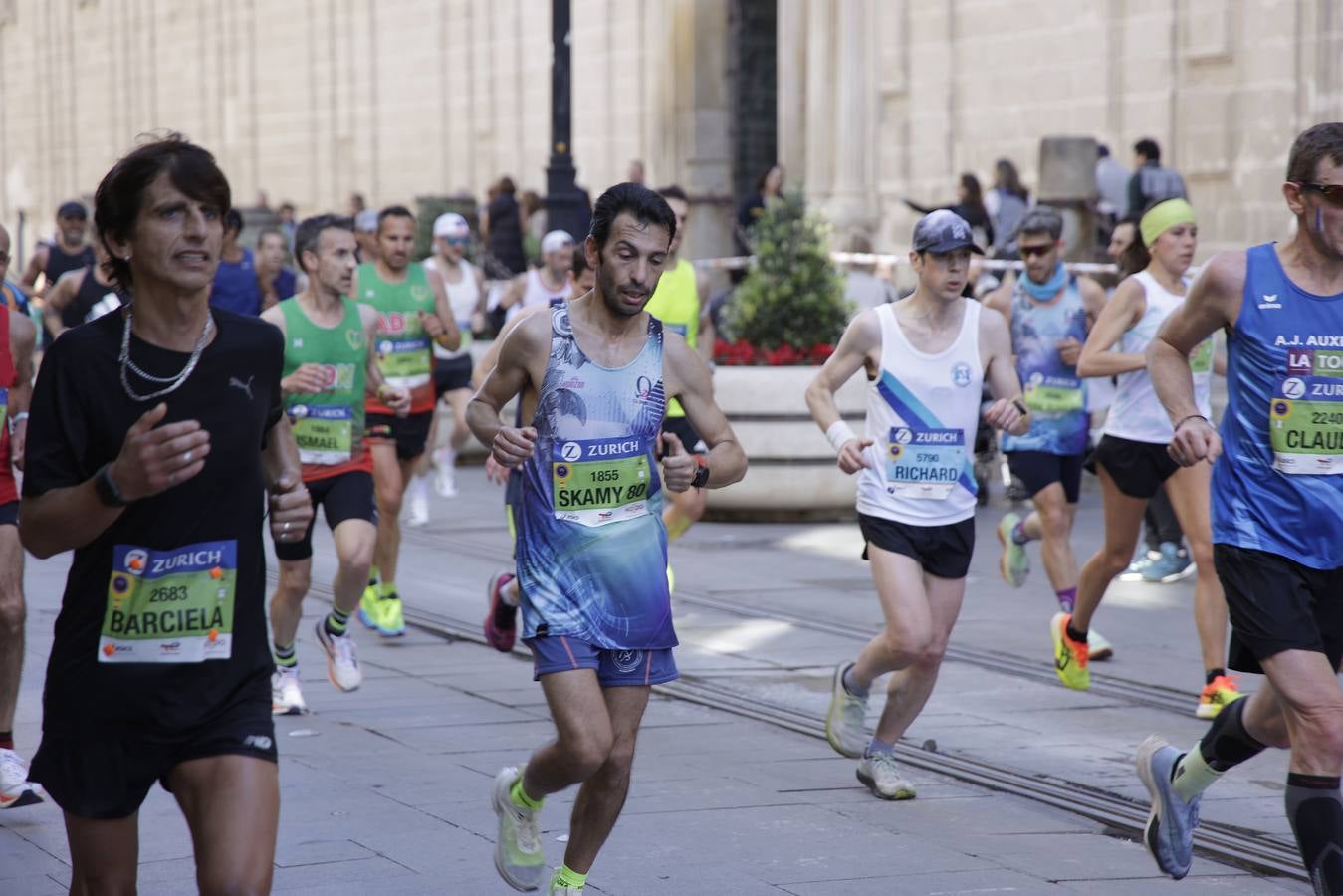 La prueba sevillana supone un gran aliciente para los corredores profesionales y amateur