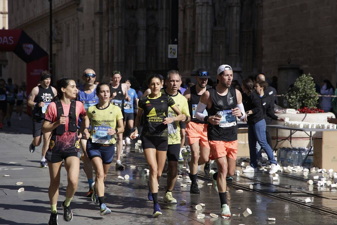 La prueba sevillana supone un gran aliciente para los corredores profesionales y amateur