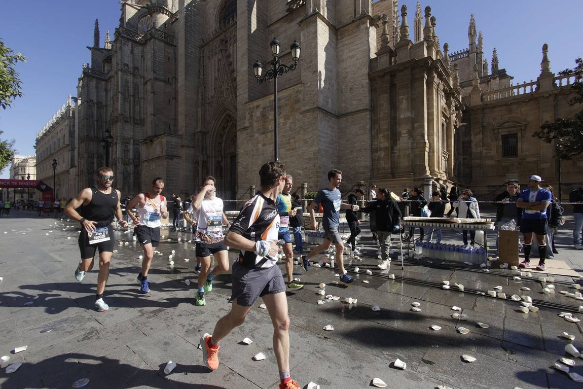 La carrera sevillana ha pasado por lugar emblemáticos de la ciudad como la Torre del Oro o la Plaza de España