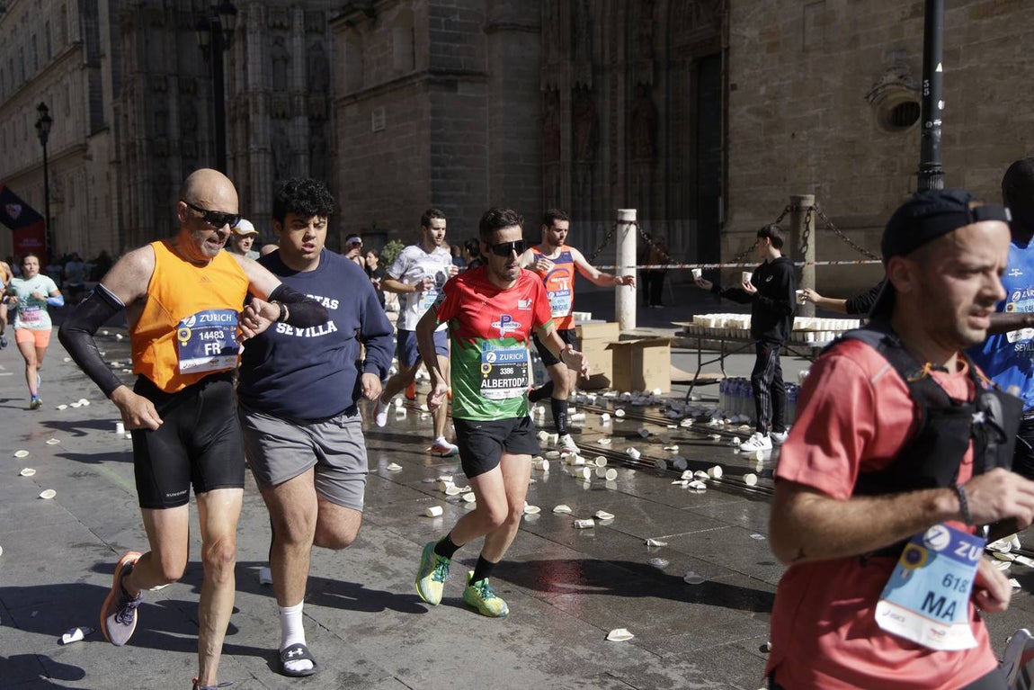 La carrera sevillana ha pasado por lugar emblemáticos de la ciudad como la Torre del Oro o la Plaza de España