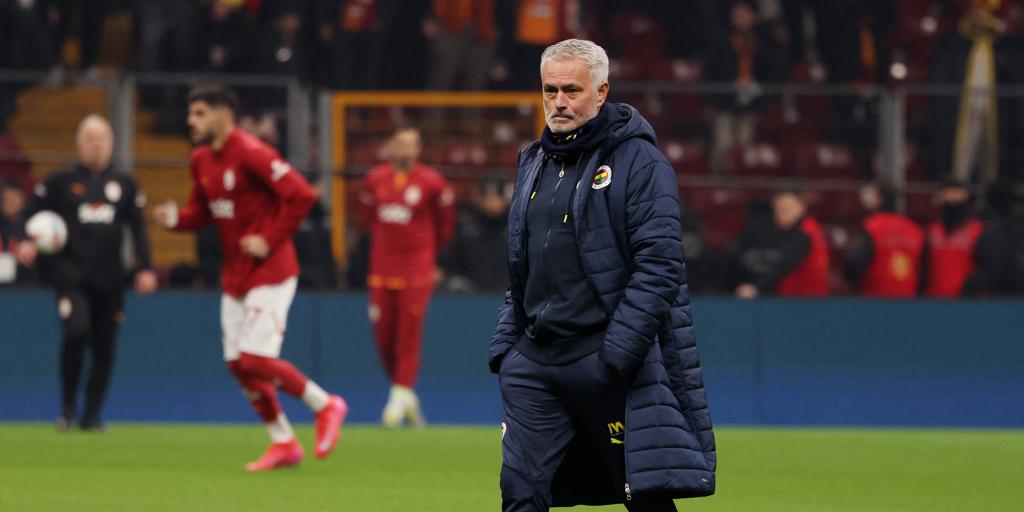 Galatasaray to Denounce Mourinho’s Derby Comments: “They Jumped Like Monkeys