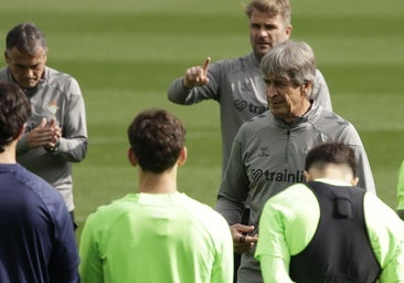 Pellegrini: «¿Vitor Roque? Se han ido 18 jugadores y nunca he comentado ninguna razón por la que se van o no se van»