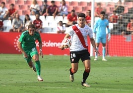 Andrés Castrín, entre cuatro y seis semanas de baja por una lesión muscular