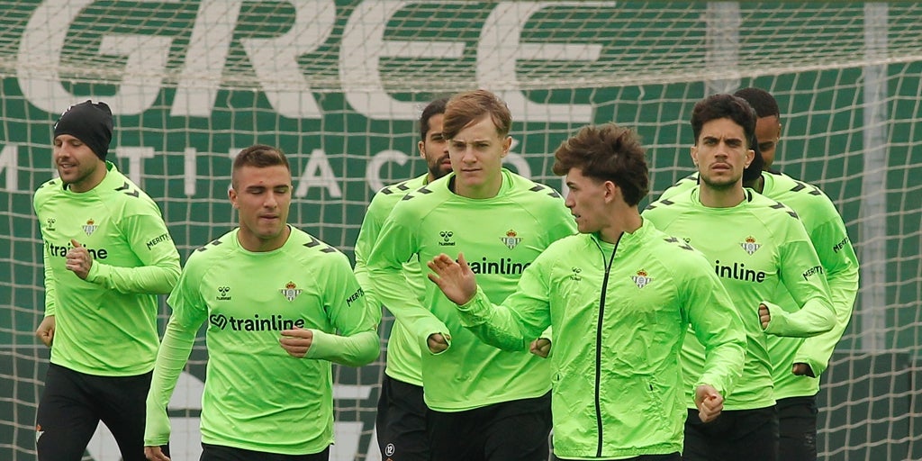 Pablo García continúa en la dinámica del primer equipo antes del Betis - Las Palmas