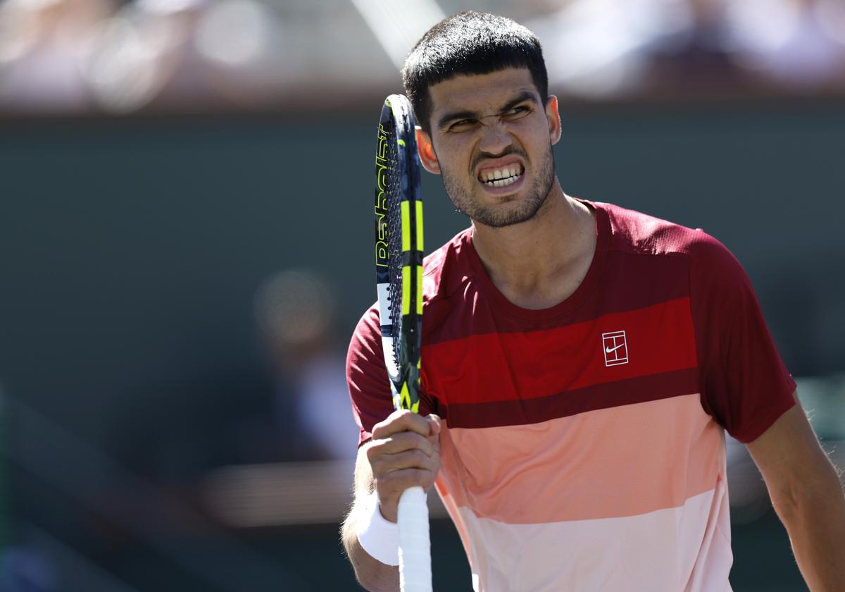 Carlos Alcaraz celebra un punto en Indian Wells.