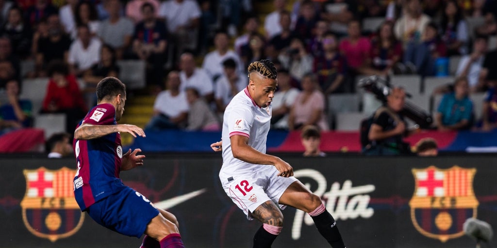 Mariano, convocado por su selección pese a estar sin equipo desde que salió del Sevilla FC