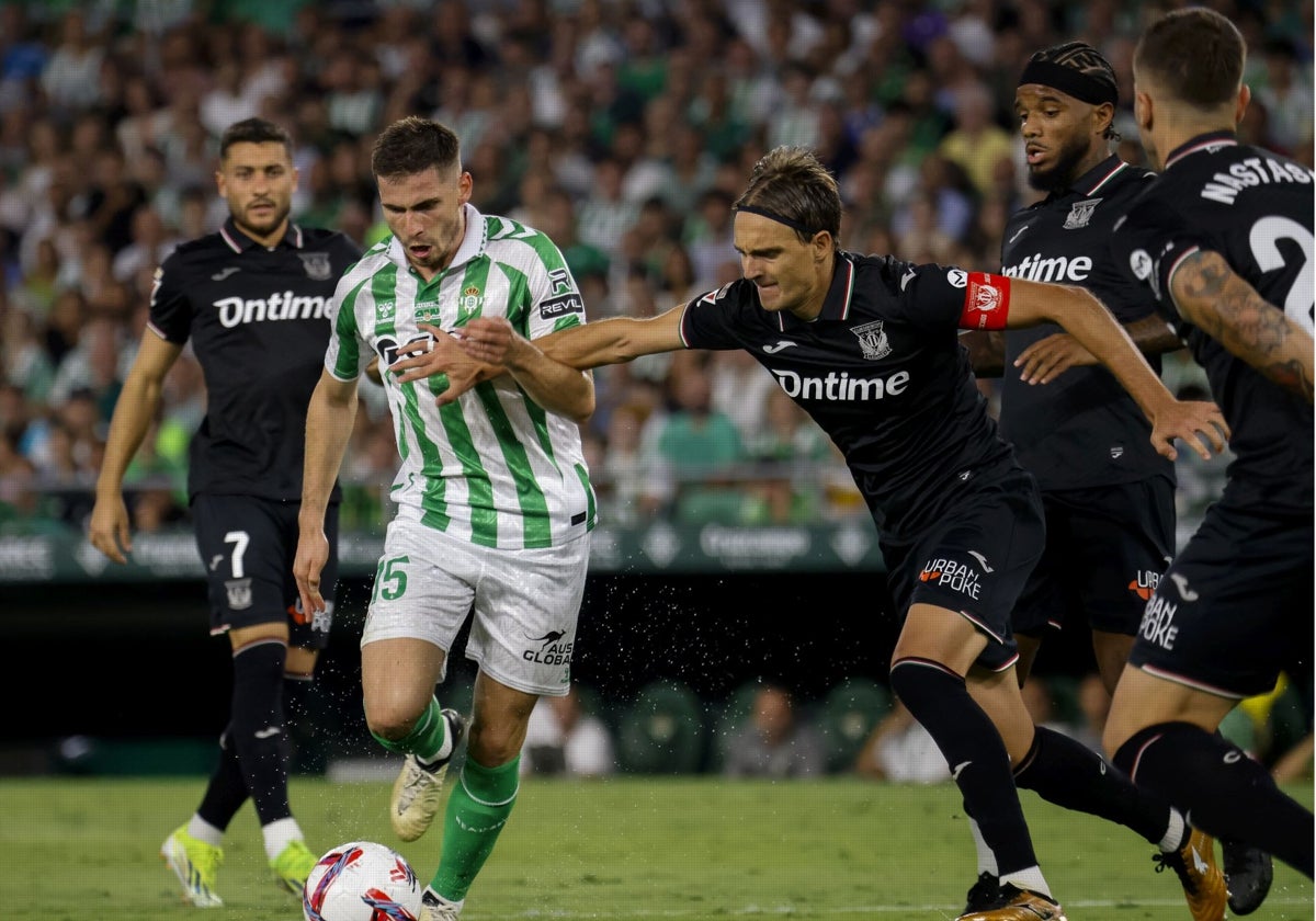 Un lance de juego en el Betis - Leganés de la primera vuelta