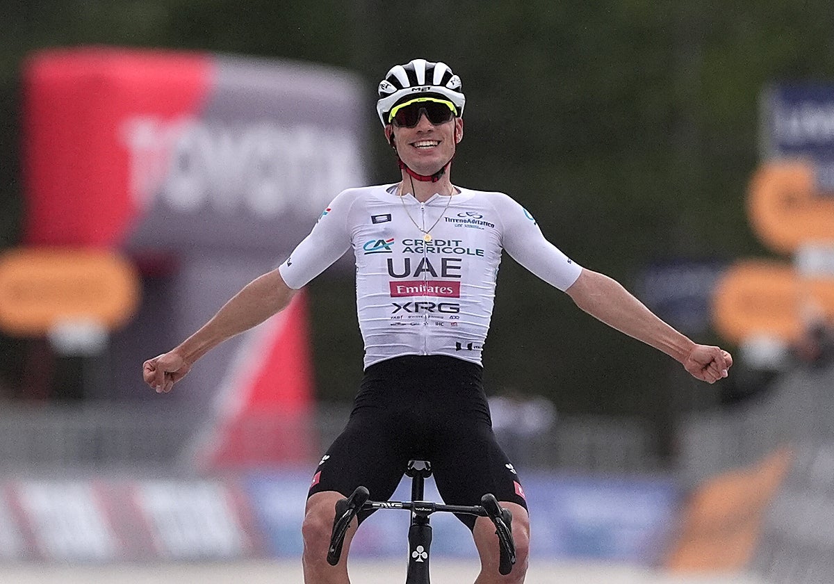 Juan Ayuso, vencedor de la etapa reina en la Tirreno