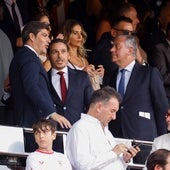 Los presidente del Betis y el Sevilla, junto al alcalde de la ciudad en el Sánchez-Pizjuán