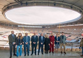 La Cartuja, el «Wembley sevillano», impresiona a Louzán y toma forma para la final de Copa