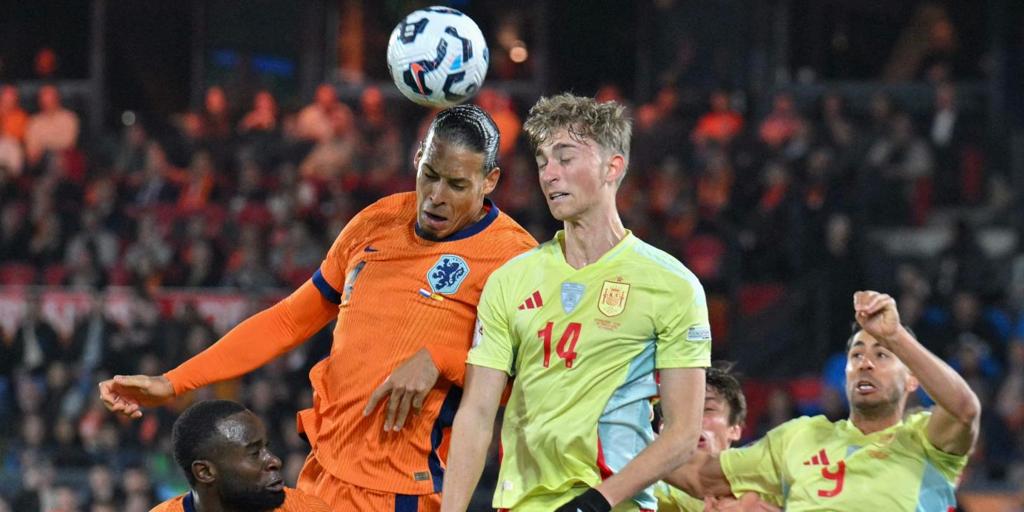 De Le Normand a Huijsen: el baile de banderas en la selección