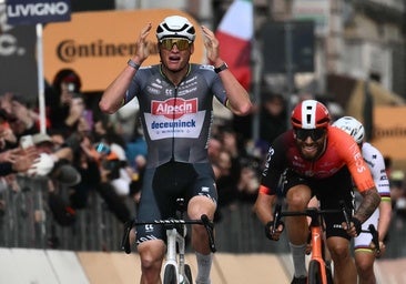 Van der Poel humaniza a Pogacar en la Milán-San Remo